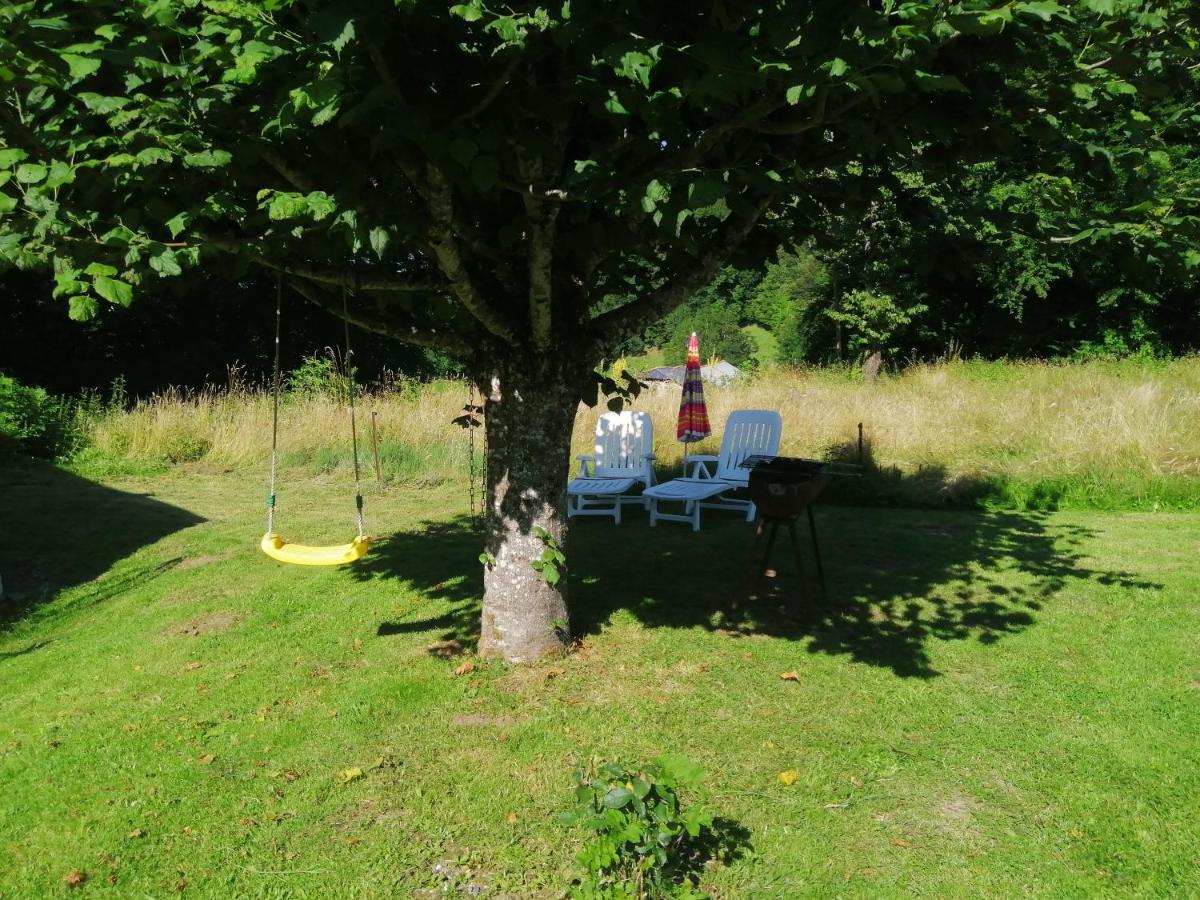 Maison A La Campagne Au Coeur Du Cantal Dept 15 Marmanhac 外观 照片